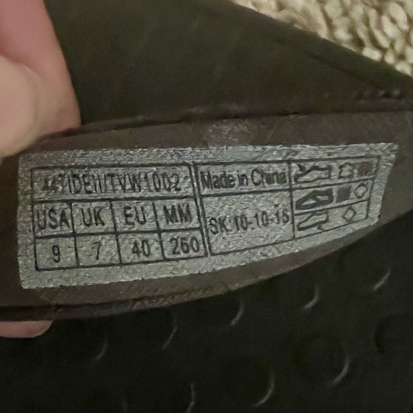 Vionic Flop Flop Sandals Cheetah Print Women’s Size 9 - Picture 3 of 6